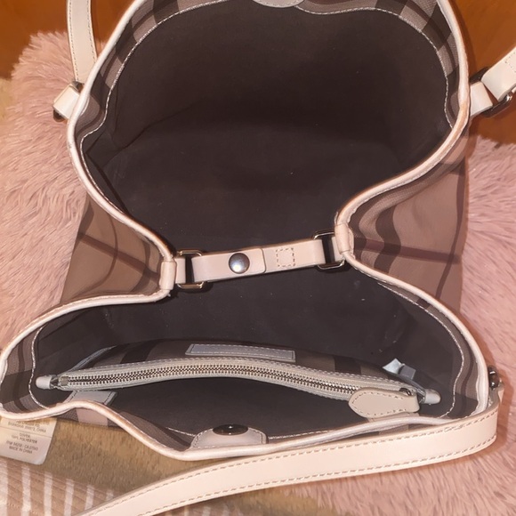 Burberry Smoke Check Canterbury handbag in excellent condition! Clean in & out!! - Picture 12 of 17